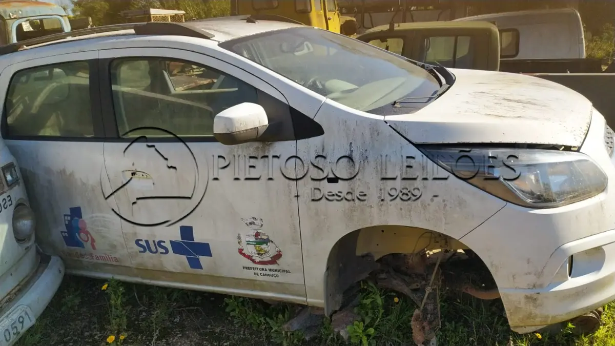 LOTE 016 - CHEV/SPIN 1.8L MT LTZ, ANO/MODELO: 2013/2014, PLACA: IUU1758,