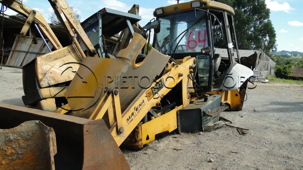 LOTE 064 - RETROESCAVADEIRA JCB 3C,