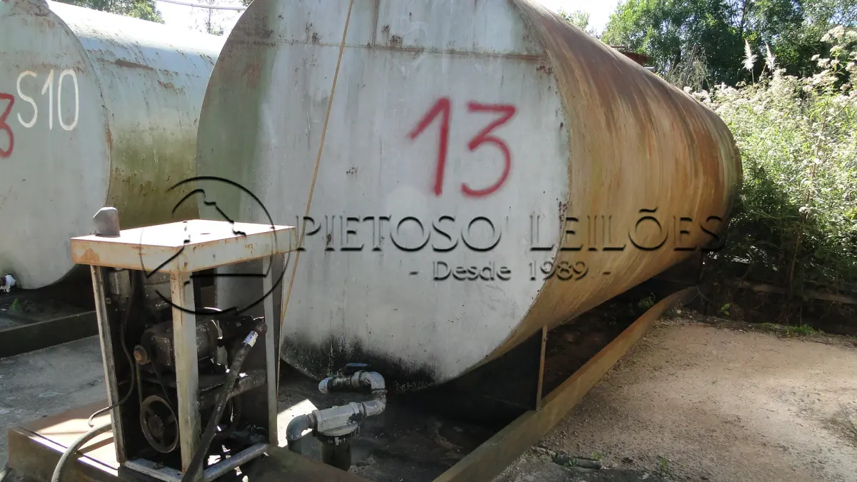 LOTE 013 - LOTE COMPOSTO POR 5 RESERVATÓRIOS EM AÇO.