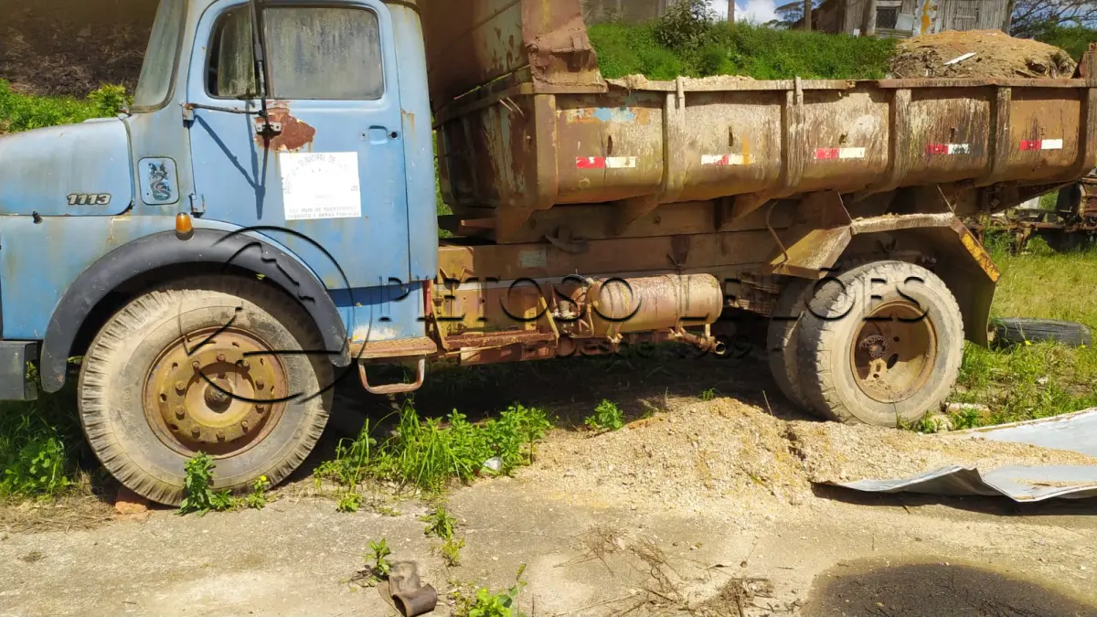 LOTE 068 - M.BENZ/L 1113, CAÇAMBA- BASCULANTE, ANO/MODELO: 1985/1985, PLACA: IHP4264,