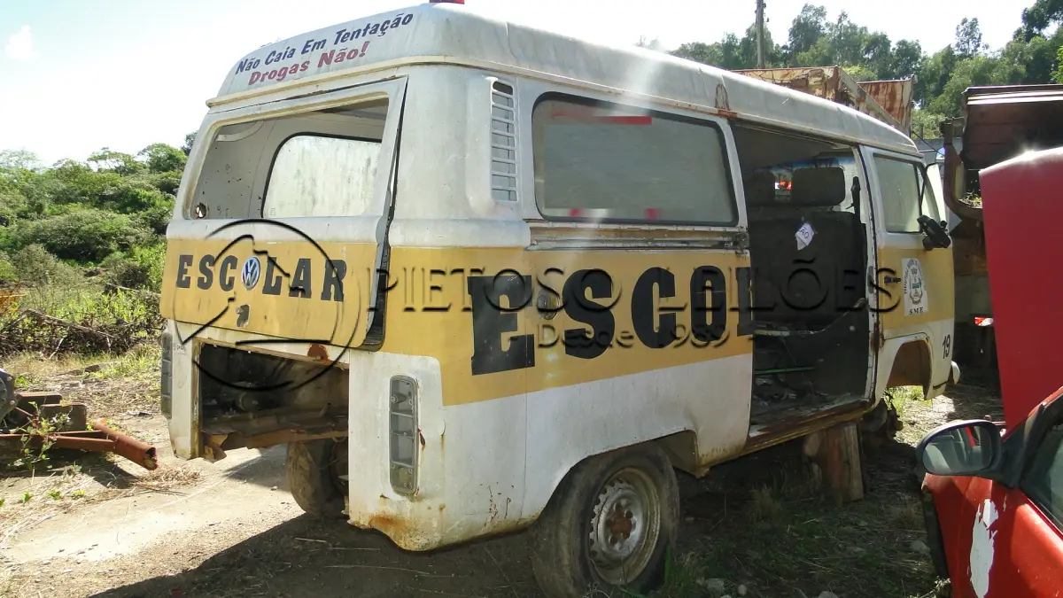 LOTE 051 - VW/KOMBI, ANO/MODELO: 2002/2002, PLACA: IKP5172,