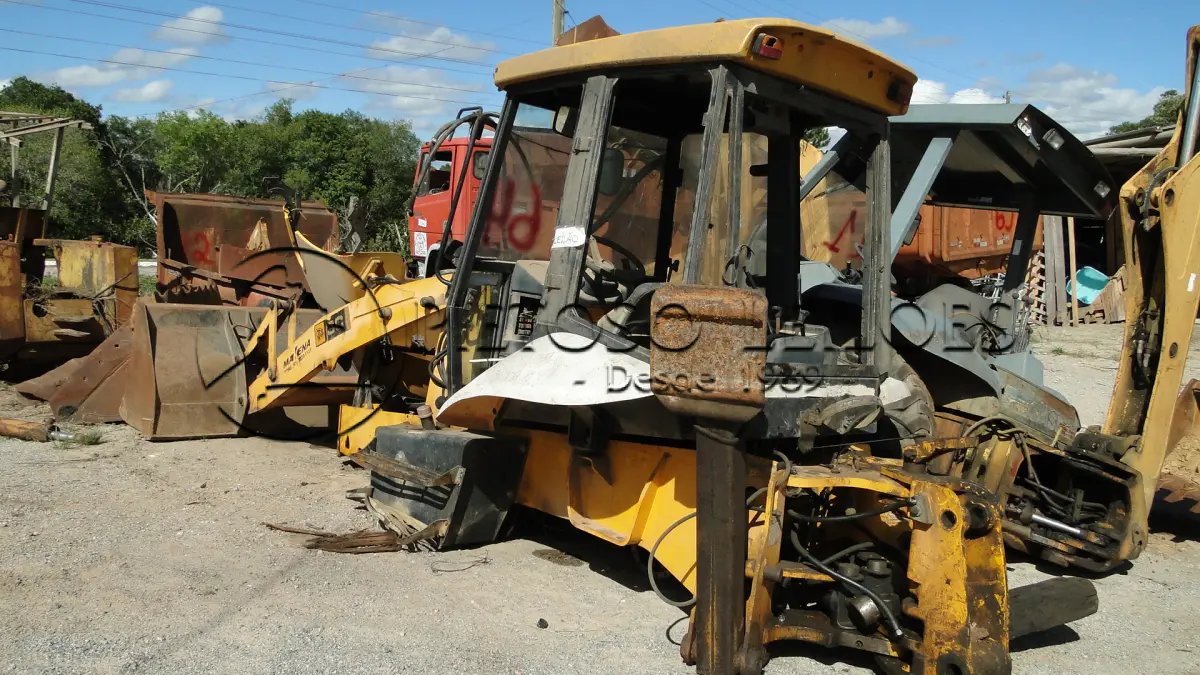 LOTE 064 - RETROESCAVADEIRA JCB 3C,