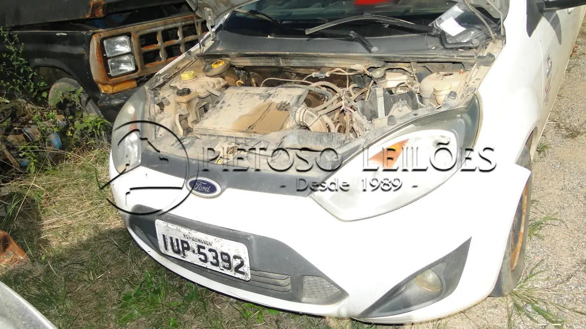LOTE 053 - FORD/FIESTA SEDAN 1.6 FLEX, ANO/MODELO: 2013/2014, PLACA: IUP5392,