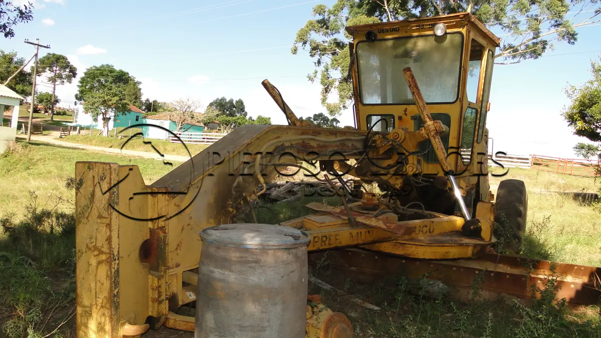 LOTE 077 - MOTONIVELADORA CATERPILLAR 12 G, Nº 3PL01123.