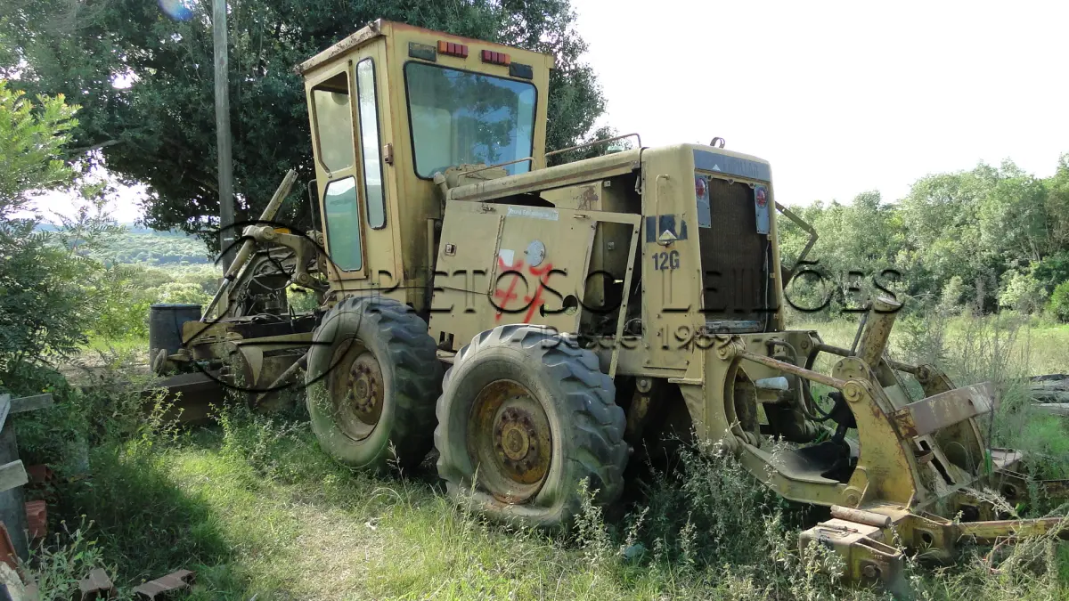 LOTE 077 - MOTONIVELADORA CATERPILLAR 12 G, Nº 3PL01123.