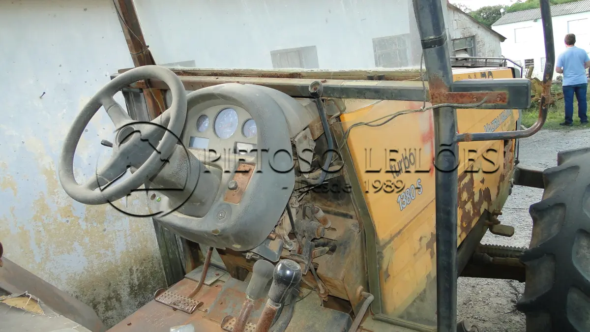 LOTE 076 - TRATOR VALTRA VALMET 1380 S.
