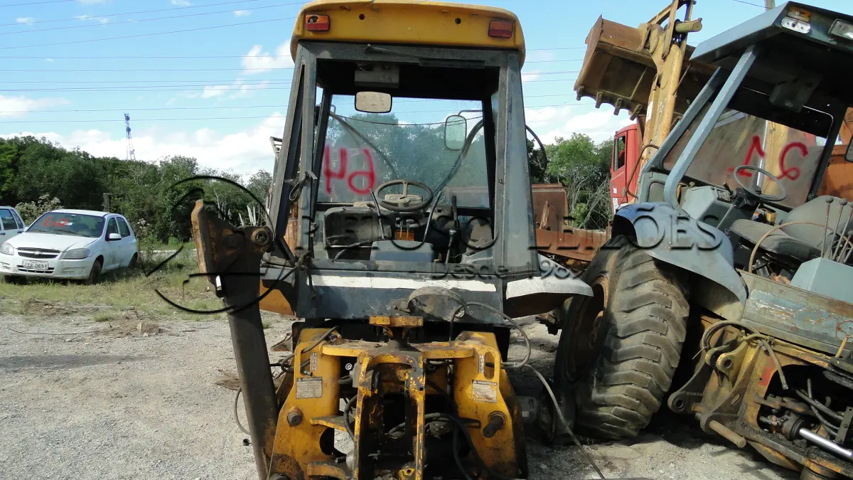 LOTE 064 - RETROESCAVADEIRA JCB 3C,