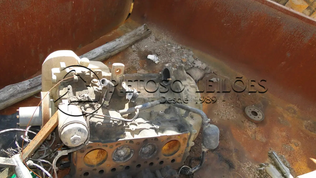 LOTE 070 - M.BENZ/1215 C, CAÇAMBA BASCULANTE. ANO/MODELO: 1999/1999, PLACA: IJC7741,