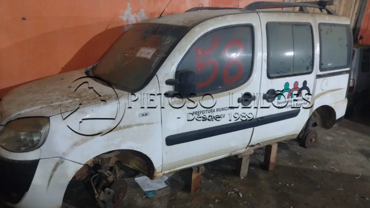 LOTE 058 - FIAT/DOBLO HLX 1.8 FLEX, ANO/MODELO: 2010/2010, PLACA: IQU1564,
