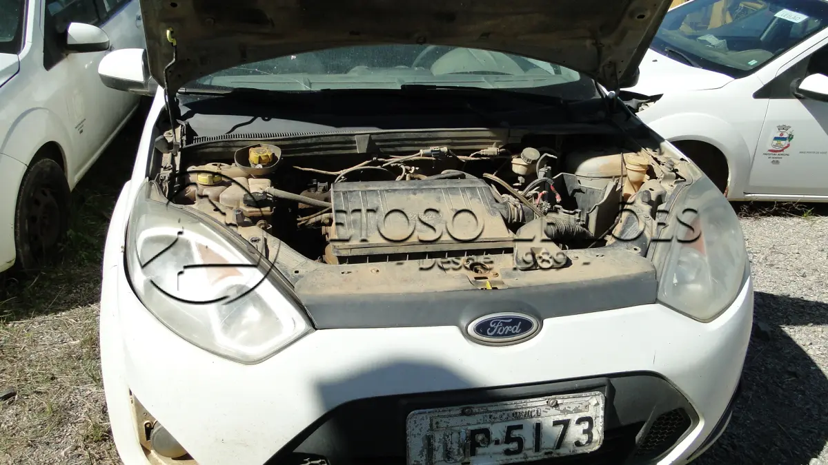 LOTE 055 - FORD/FIESTA SEDAN 1.6 FLEX, ANO/MODELO: 2013/2014, PLACA: IUP5173,