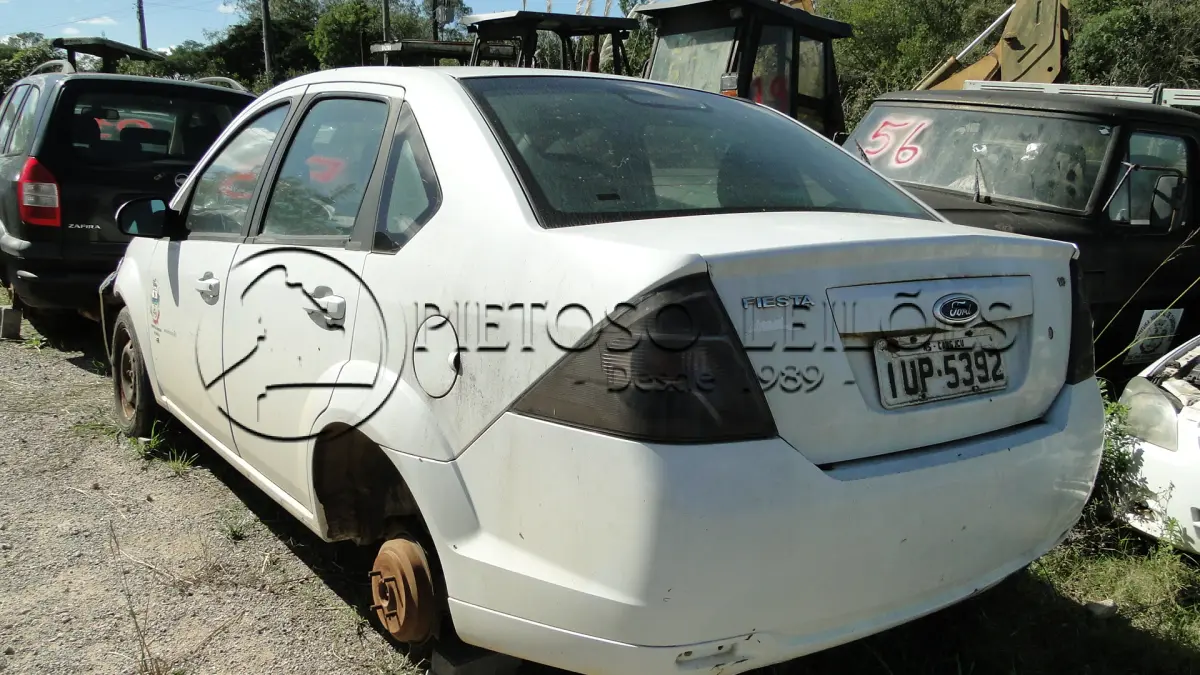 LOTE 053 - FORD/FIESTA SEDAN 1.6 FLEX, ANO/MODELO: 2013/2014, PLACA: IUP5392,