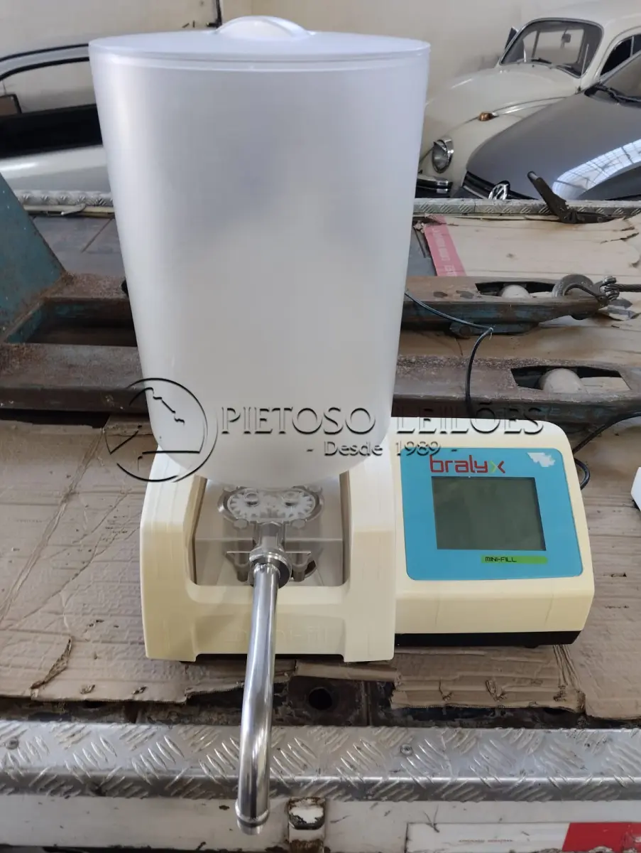LOTE 013 - 01 (UMA) MÁQUINA DOSADORA ELÉTRICA, MARCA BRALYX