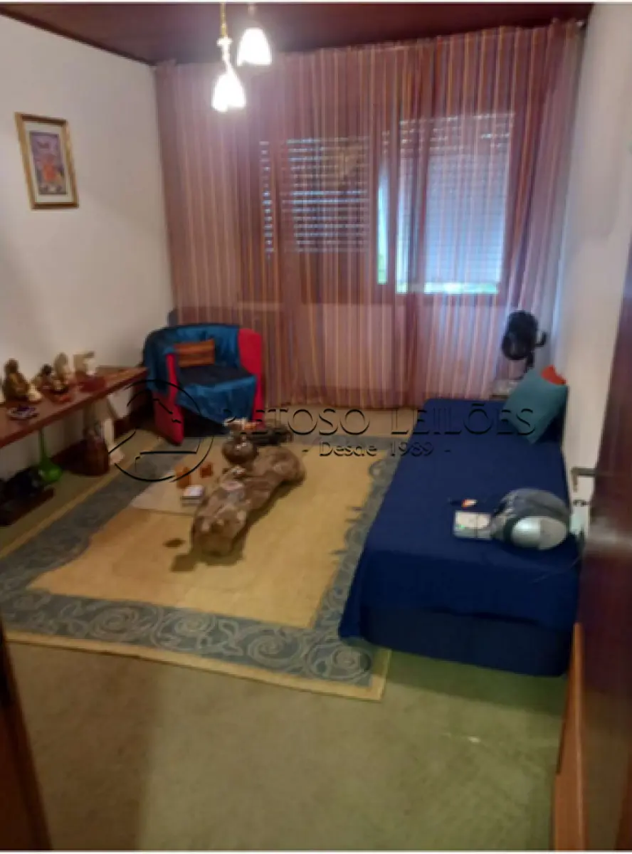 LOTE 004 - PORTO ALEGRE/RS - APARTAMENTO Nº 201 E  QUATRO GARAGENS, DO PRÉDIO SITO À RUA CARLOS VON KOSERITZ, Nº 533,  BAIRRO HIGIENÓPOLIS