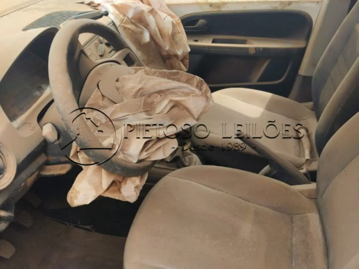 LOTE 018 - AUTOMÓVEL VW/UP TAKE MCV, ANO/MODELO: 2017/2018, PLACA: IYH0468