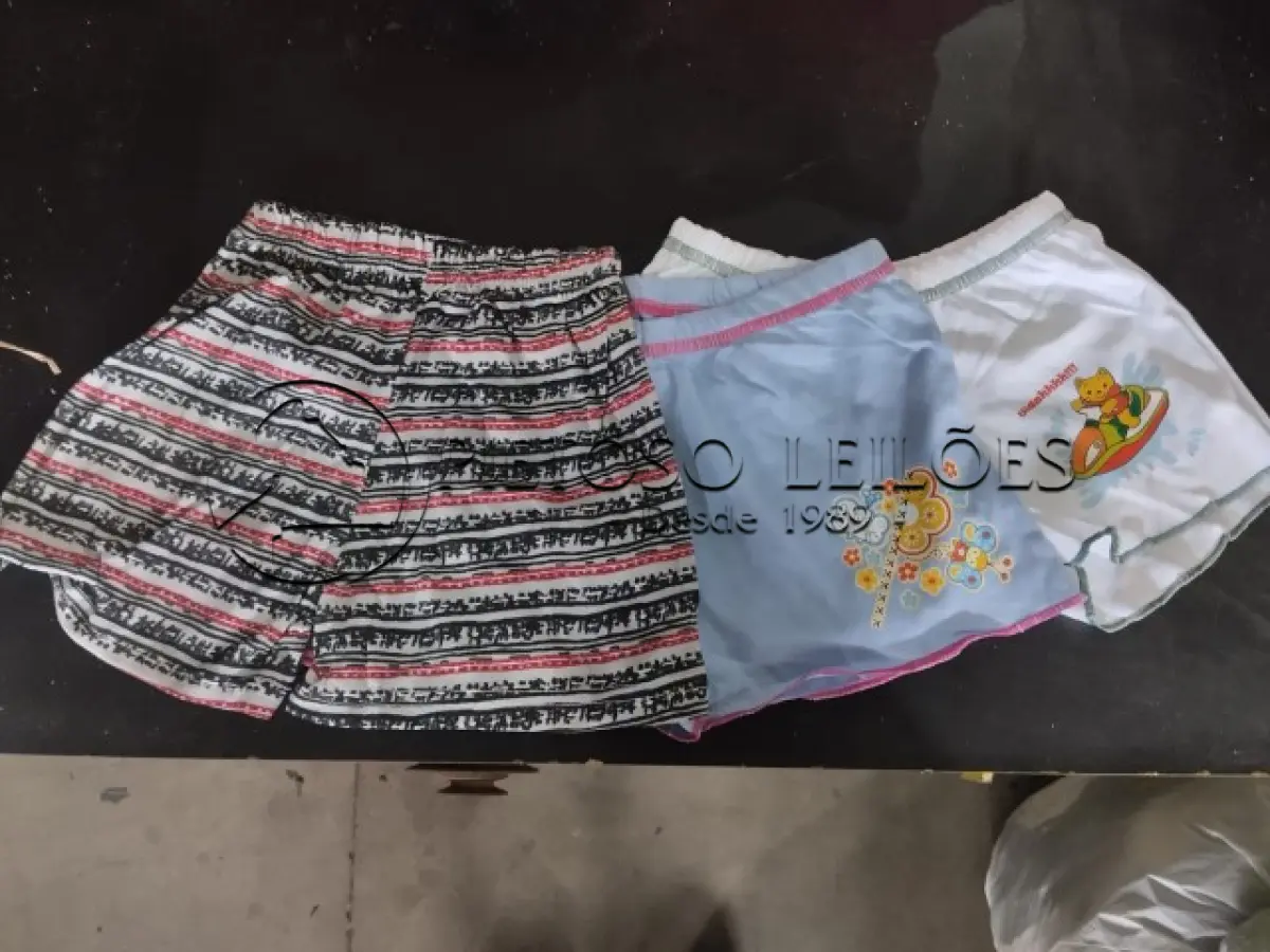 LOTE 060 - LOTE DE SHORTS INFANTIS