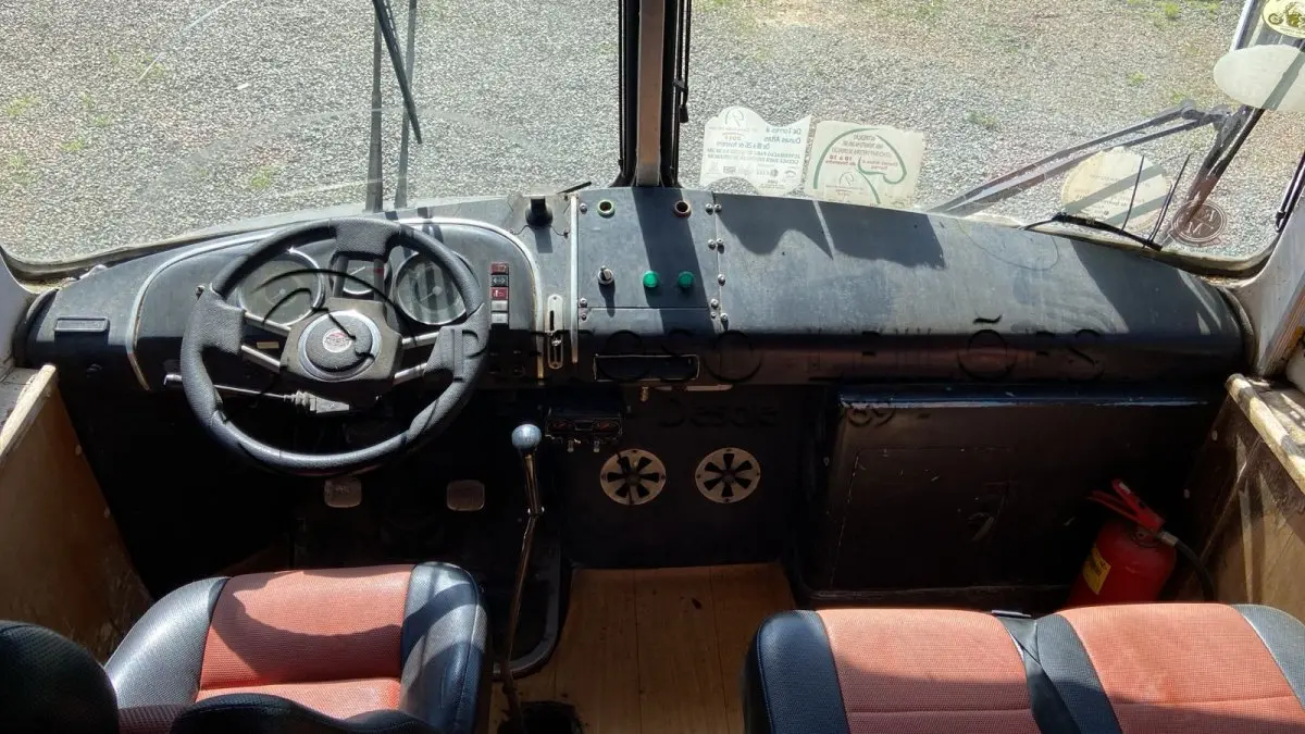 LOTE 101 - MOTOR-CASA/ÔNIBUS, PLACA: IBV5768, ANO/MODELO: 1977.