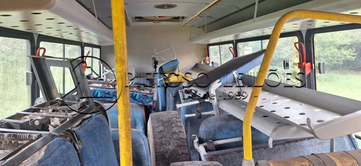LOTE 001 - Tipo: Ônibus, Marca/Mod.: IVECO/CITYCLASS 70C17, Ano/modelo: 2013/2014, Placa: IVH3893.