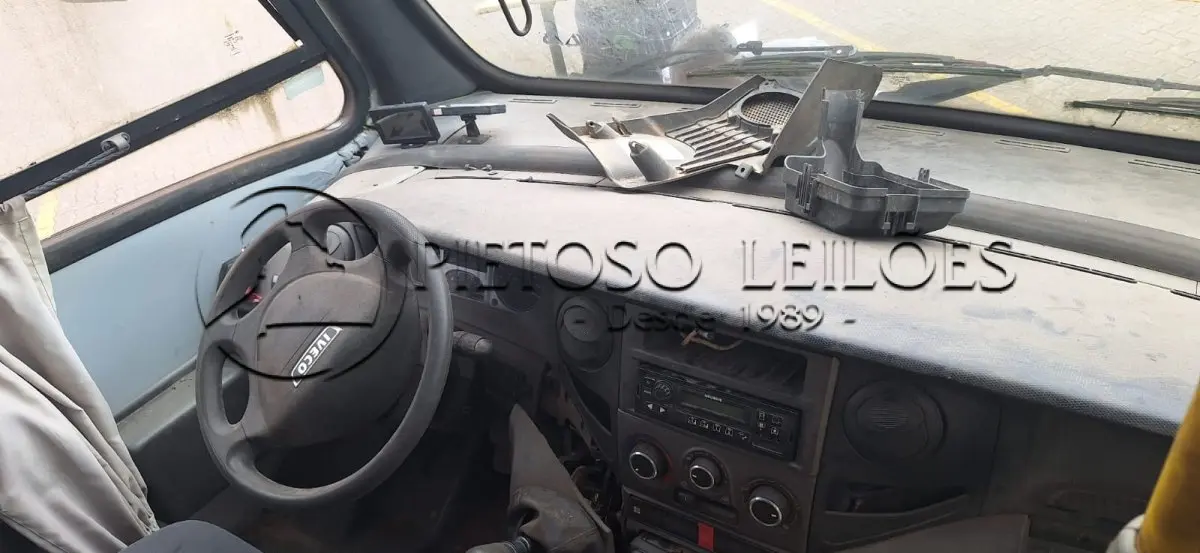 LOTE 001 - Tipo: Ônibus, Marca/Mod.: IVECO/CITYCLASS 70C17, Ano/modelo: 2013/2014, Placa: IVH3893.