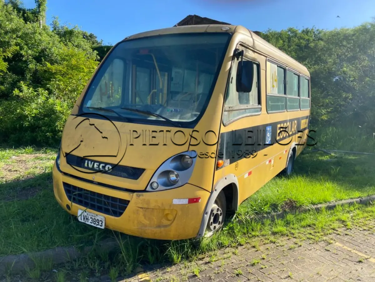 LOTE 001 - Tipo: Ônibus, Marca/Mod.: IVECO/CITYCLASS 70C17, Ano/modelo: 2013/2014, Placa: IVH3893.