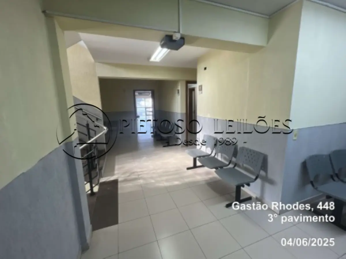 LOTE 001 - PORTO ALEGRE/RS - PRÉDIO COMERCIAL COM 7 PAVIMENTOS - BAIRRO SANTANA