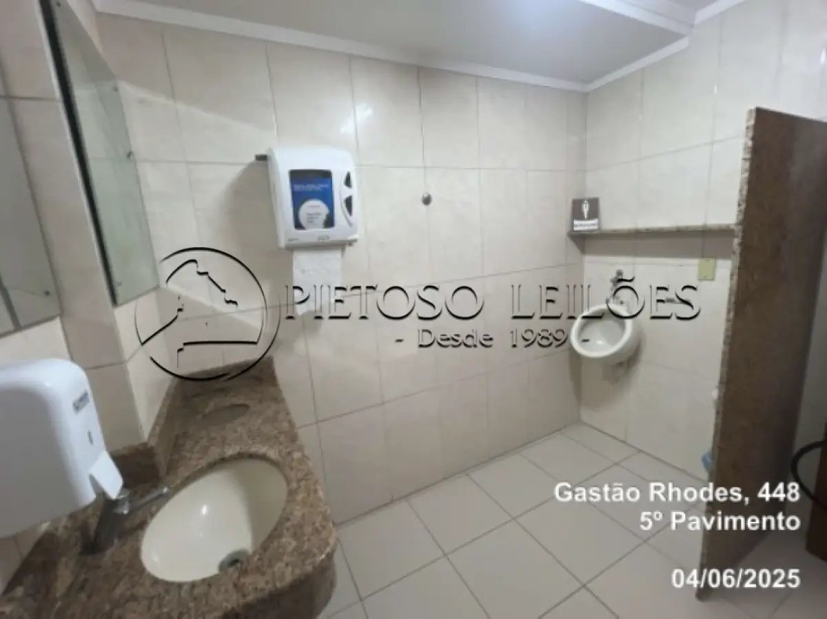 LOTE 001 - PORTO ALEGRE/RS - PRÉDIO COMERCIAL COM 7 PAVIMENTOS - BAIRRO SANTANA