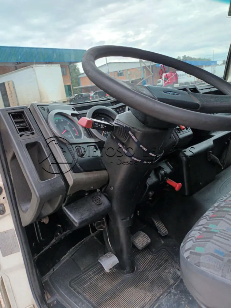 LOTE 001 - CAMINHÃO FORD/CARGO 2422 E, ANO/MODELO: 2009, PLACA: CUC4C52
