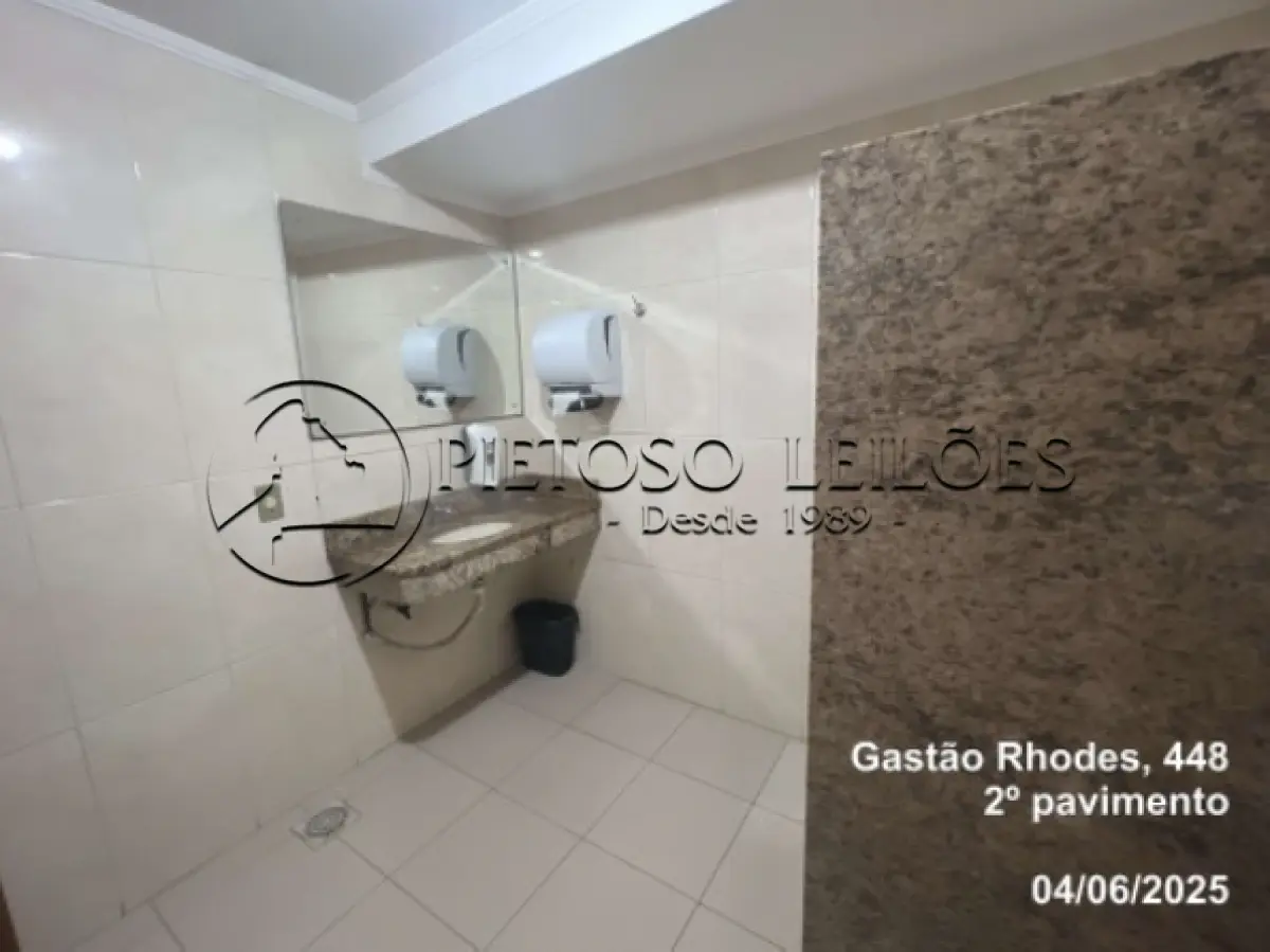 LOTE 001 - PORTO ALEGRE/RS - PRÉDIO COMERCIAL COM 7 PAVIMENTOS - BAIRRO SANTANA
