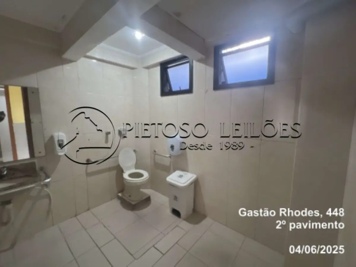 LOTE 001 - PORTO ALEGRE/RS - PRÉDIO COMERCIAL COM 7 PAVIMENTOS - BAIRRO SANTANA