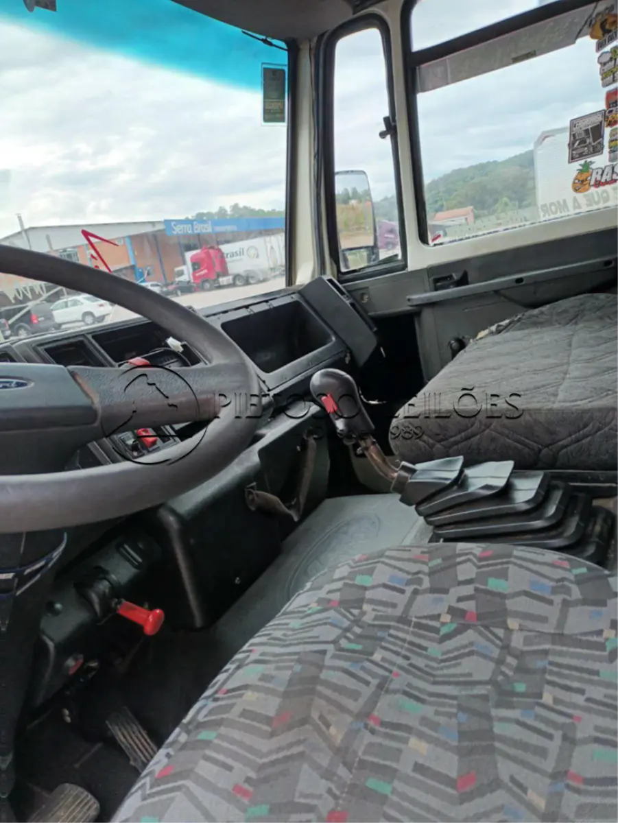 LOTE 001 - CAMINHÃO FORD/CARGO 2422 E, ANO/MODELO: 2009, PLACA: CUC4C52