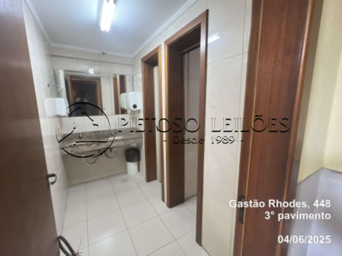 LOTE 001 - PORTO ALEGRE/RS - PRÉDIO COMERCIAL COM 7 PAVIMENTOS - BAIRRO SANTANA