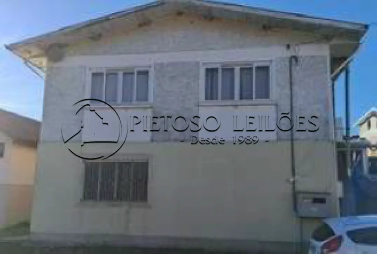 LOTE 100 - FLORES DA CUNHA/RS - FRAÇÃO IDEAL DE 244,00M² - CASA DE ALVENARIA COM 2 PAVIMENTOS - TRAVESSÃO ESMERALDA