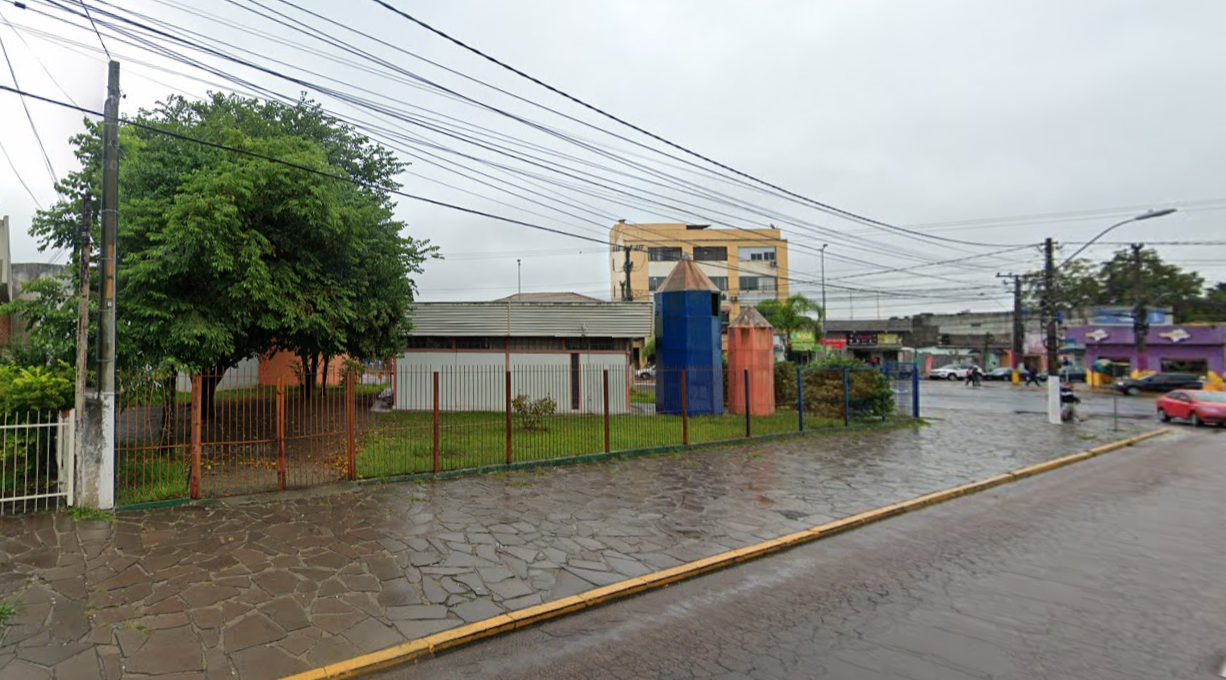 Imóvel: Terreno De Esquina Na Av. Pres. Getúlio Vargas Com Rua Roberto De Souza Feijó, Área: 699,40m², Alvorada/rs., localizado em Alvorada - RS