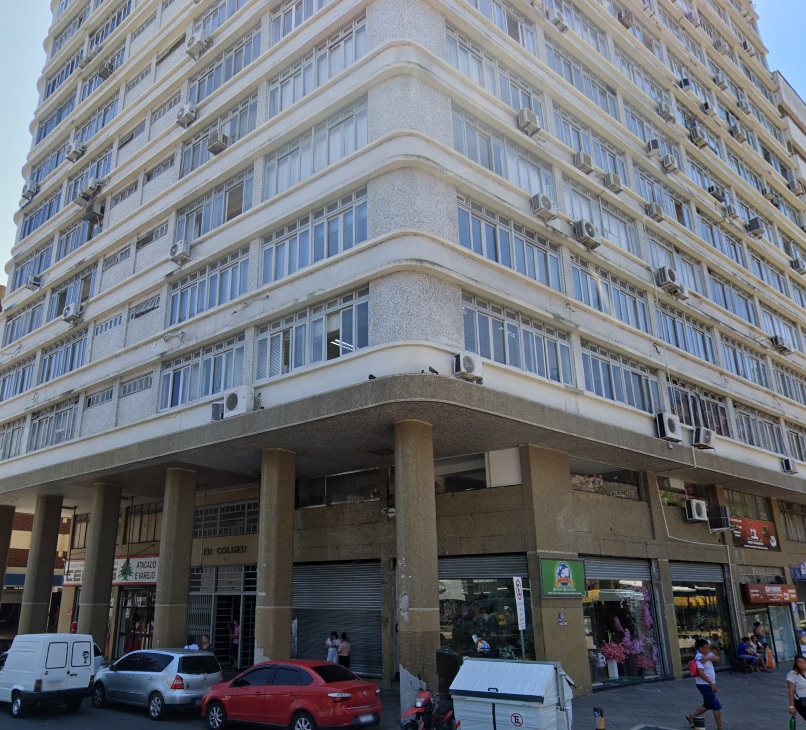 Opção De Pagamento Parcelado - Leia As Observações // Porto Alegre/rs – Conjunto Nº 202 Do Ed. Coliseu, Praça Osvaldo Cruz, Nº 15. Bairro Centro Histórico., localizado em Porto Alegre - RS