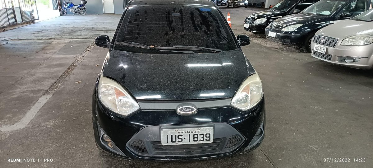 LOTE 011 - AUTOMÓVEL FORD/FIESTA 1.6 FLEX, ANO/MODELO: 2013/2014, PLACA: IUQ6967