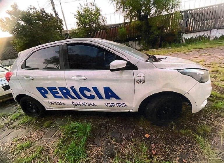 LOTE 013 - AUTOMÓVEL FORD/KA SE 1.5 HA B, ANO/MODELO: 2016/2017, PLACA: IXR0883