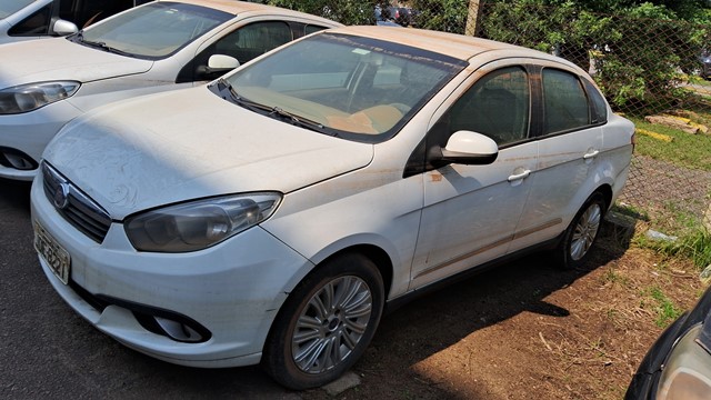 LOTE 024 - AUTOMÓVEL FIAT/SIENA ESSENCE 1.6, ANO/MODELO: 2013/2014, PLACA: JDE8C21