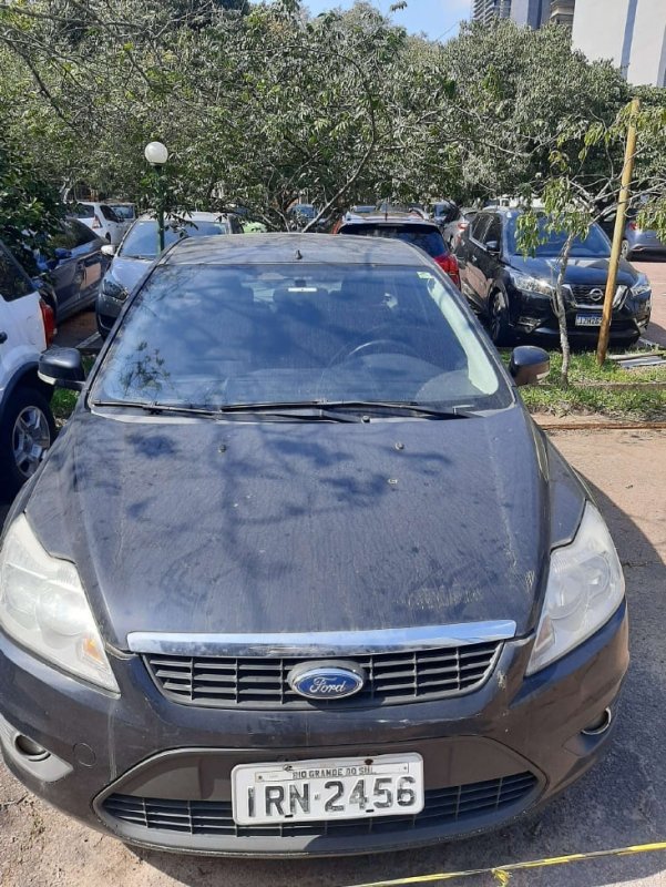 LOTE 018 - AUTOMÓVEL I/FORD FOCUS 2L FC FLEX, ANO/MODELO: 2010/2011, PLACA: IRN2456,