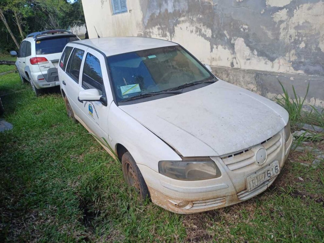 LOTE 003 - AUTOMÓVEL VW/PARATI 1.6, ANO/MODELO: 2010/2011, PLACA: IRM7616