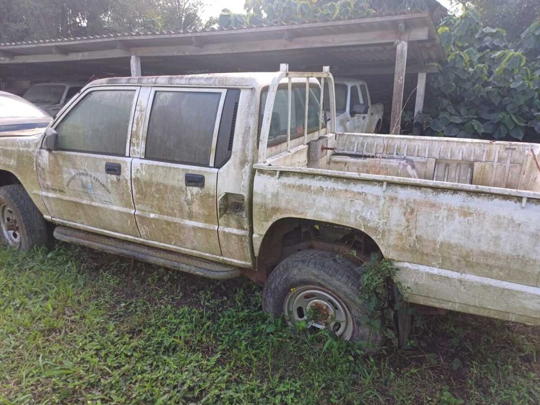 LOTE 001 - CAMINHONETE MMC/L200 4X4 GL, ANO/MODELO: 2004/2005, PLACA: IMF0305