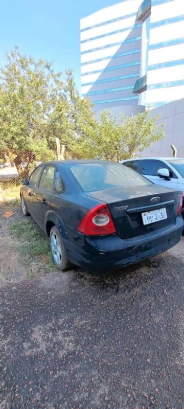 LOTE 018 - AUTOMÓVEL I/FORD FOCUS 2L FC FLEX, ANO/MODELO: 2010/2011, PLACA: IRN2456,