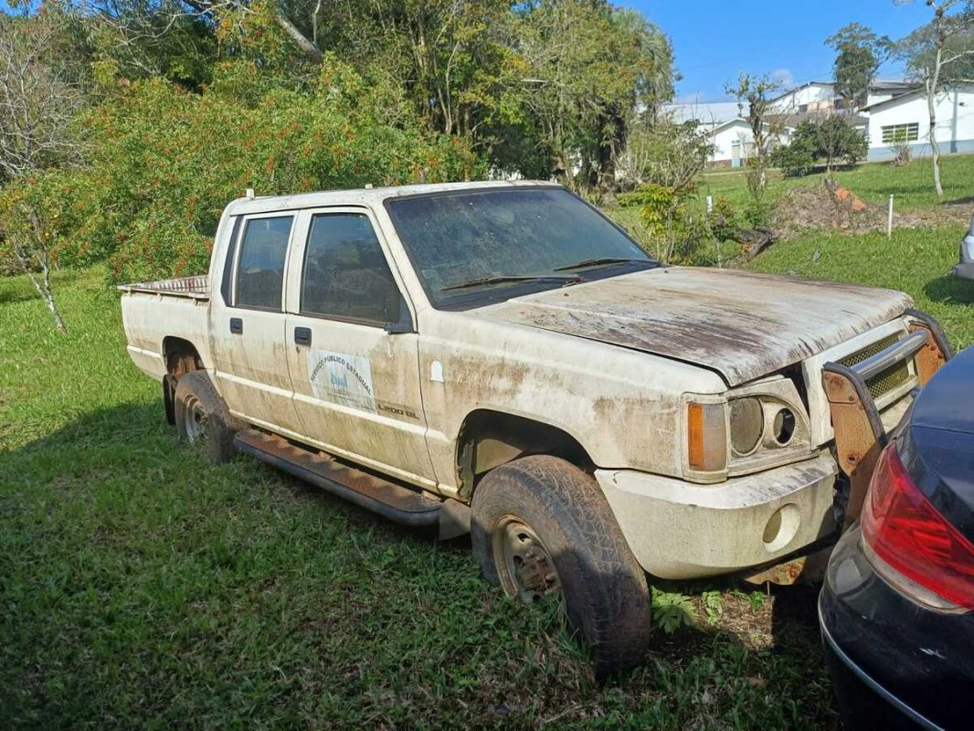 LOTE 001 - CAMINHONETE MMC/L200 4X4 GL, ANO/MODELO: 2004/2005, PLACA: IMF0305