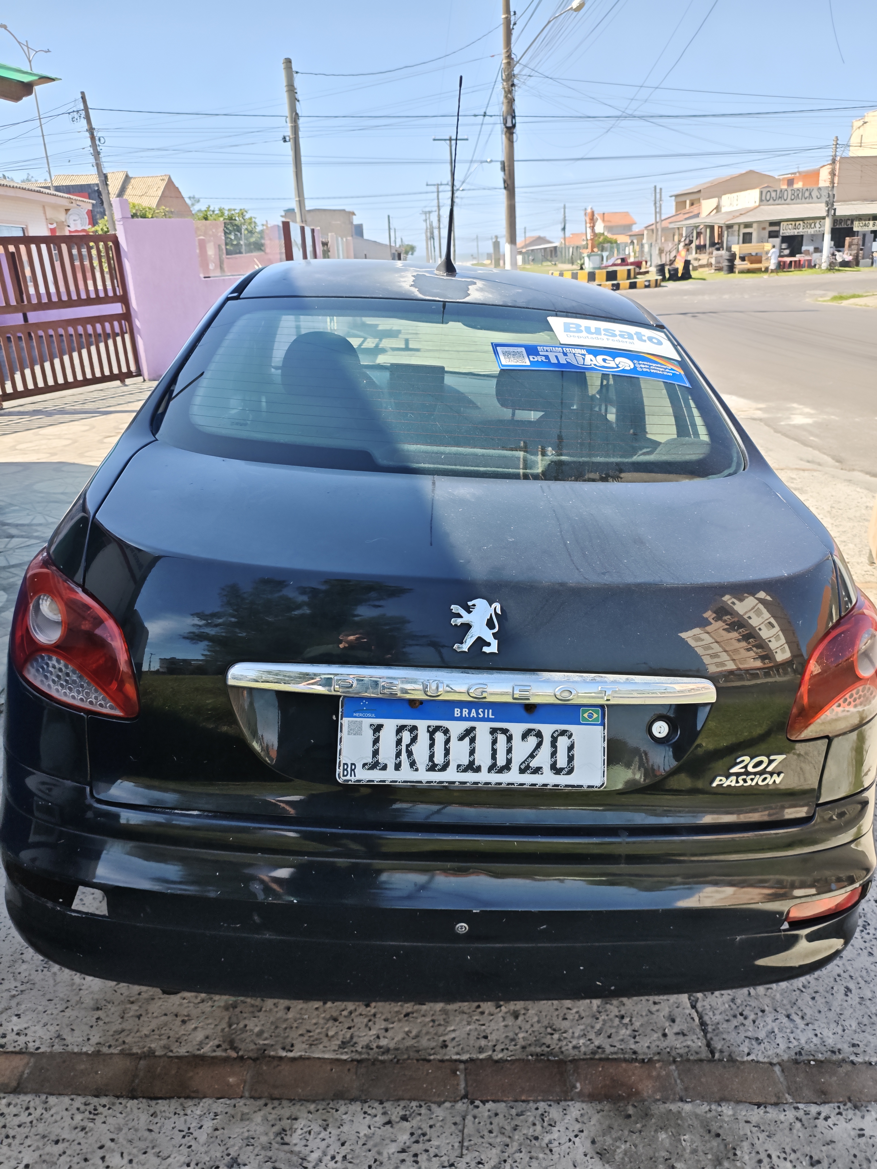 LOTE 001 - VEÍCULO PEUGEOUT/207 PASSION XR, ANO/MODELO: 2010/2011, PLACA: IRD1D20