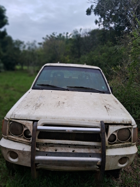 LOTE 001 - CAMINHONETE MMC/L200 4X4 GL, ANO/MODELO: 2004/2005, PLACA: IMF0305