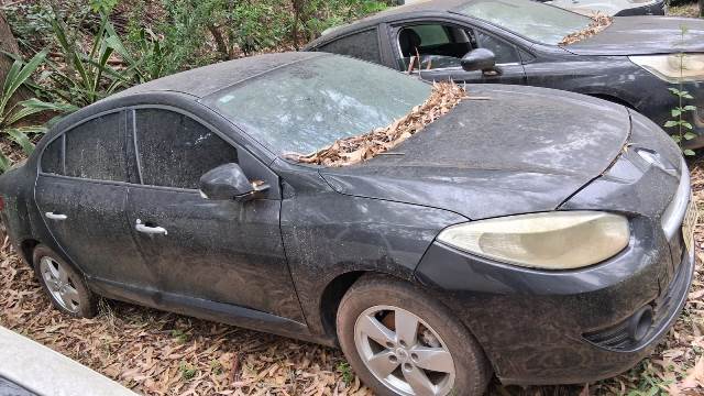 LOTE 021 - AUTOMÓVEL I/RENAULT FLUENCE DYN20M, ANO/MODELO: 2013/2014, PLACA: IVE8879
