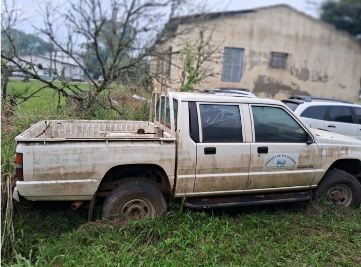 LOTE 001 - CAMINHONETE MMC/L200 4X4 GL, ANO/MODELO: 2004/2005, PLACA: IMF0305