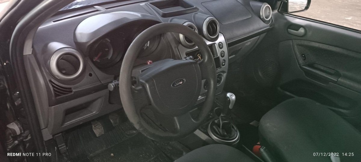 LOTE 011 - AUTOMÓVEL FORD/FIESTA 1.6 FLEX, ANO/MODELO: 2013/2014, PLACA: IUQ6967