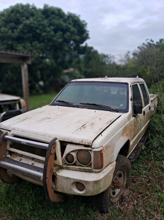 LOTE 001 - CAMINHONETE MMC/L200 4X4 GL, ANO/MODELO: 2004/2005, PLACA: IMF0305