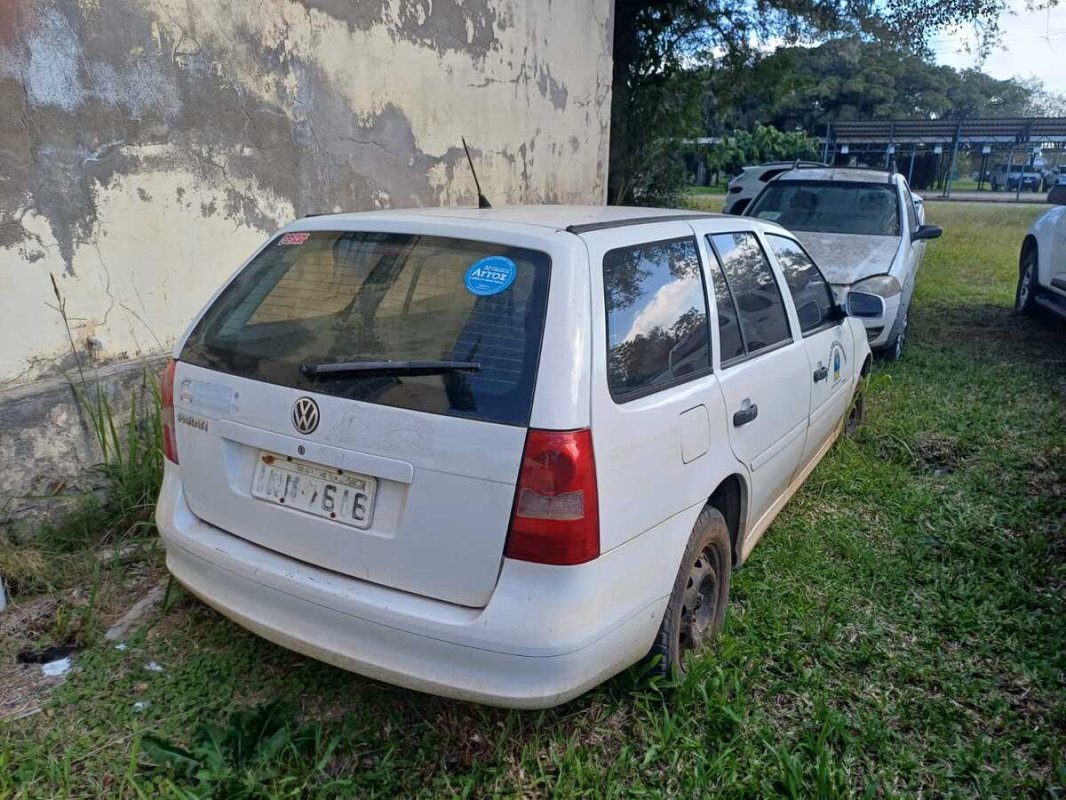 LOTE 003 - AUTOMÓVEL VW/PARATI 1.6, ANO/MODELO: 2010/2011, PLACA: IRM7616