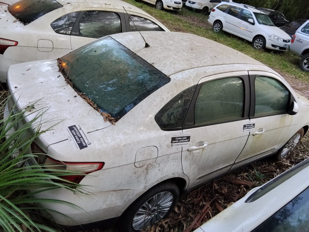 LOTE 024 - AUTOMÓVEL FIAT/SIENA ESSENCE 1.6, ANO/MODELO: 2013/2014, PLACA: JDE8C21