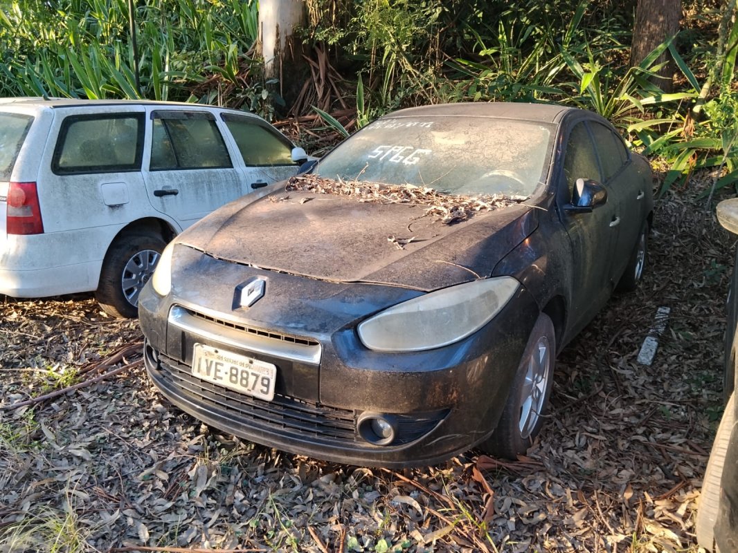 LOTE 021 - AUTOMÓVEL I/RENAULT FLUENCE DYN20M, ANO/MODELO: 2013/2014, PLACA: IVE8879